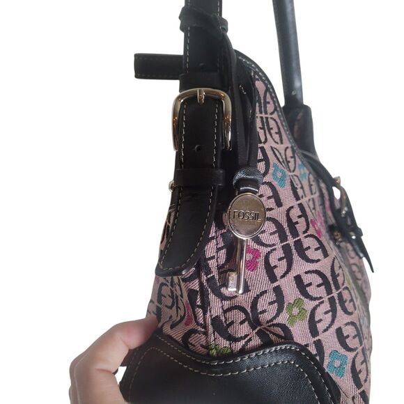 Fossil Monogram Shoulder Bag Purse Handbag Pink Black Leather Trim Flower Boho - Picture 5 of 13